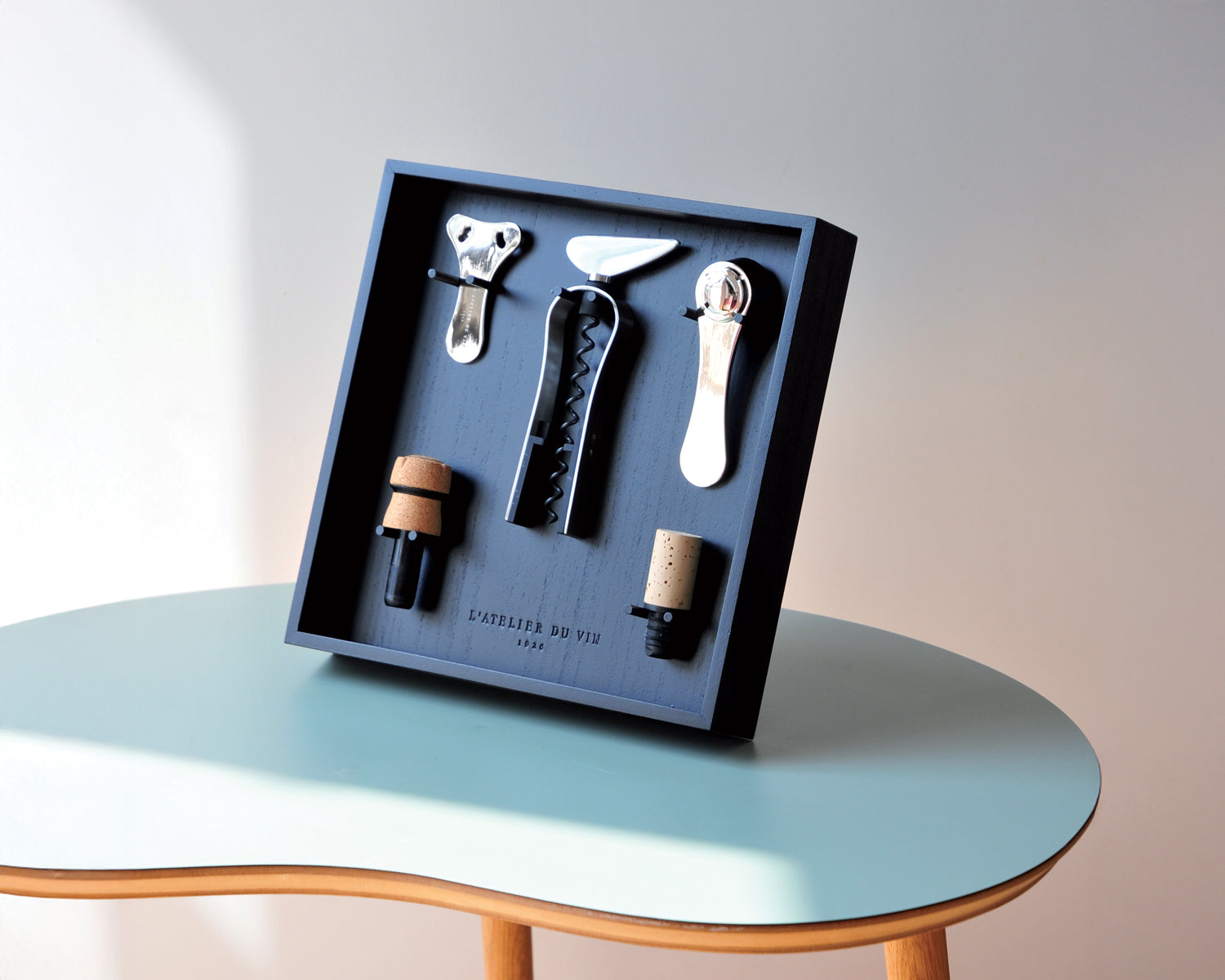 Le râtelier à outils du vin