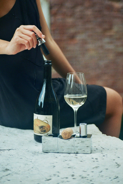 Bouchons Millésimes – Champagne & Wine Stoppers with Cork Display Base