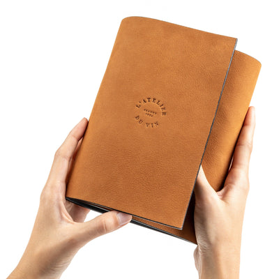 Oeno Motion Nomad – Lever Corkscrew in Fawn Leather Nomad Case